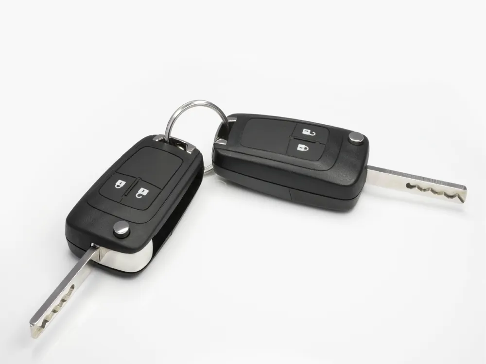 Klappschlüssel mit Funkfernbedienung – Autoschlüssel nachmachen und codieren